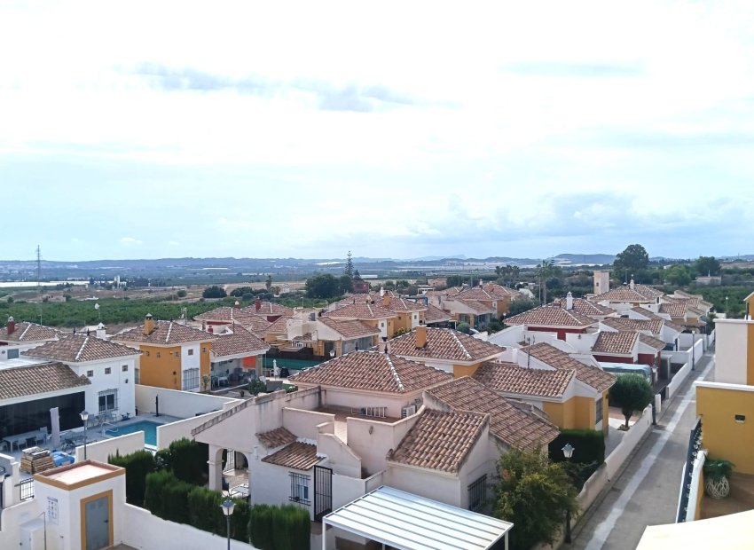 Reventa - Apartamento -
Los Montesinos - Urbanizacion montesol