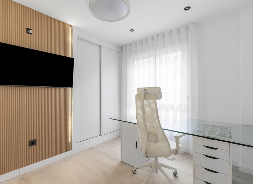 Reventa - Apartamento -
Los Montesinos