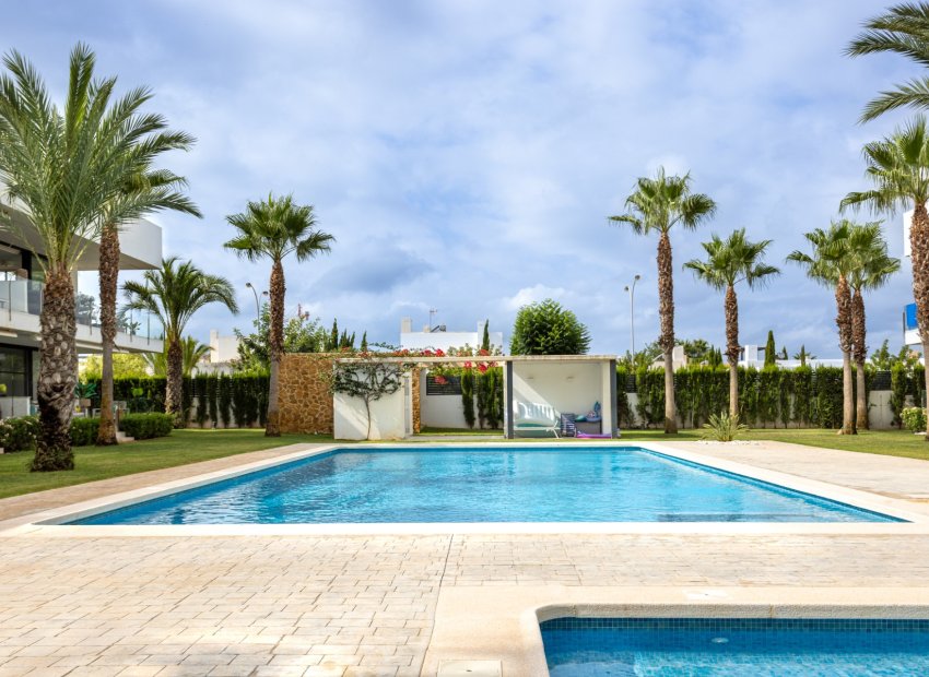 Reventa - Apartamento -
Mar de Cristal