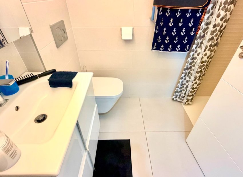 Reventa - Apartamento -
Orihuela Costa - La Zenia