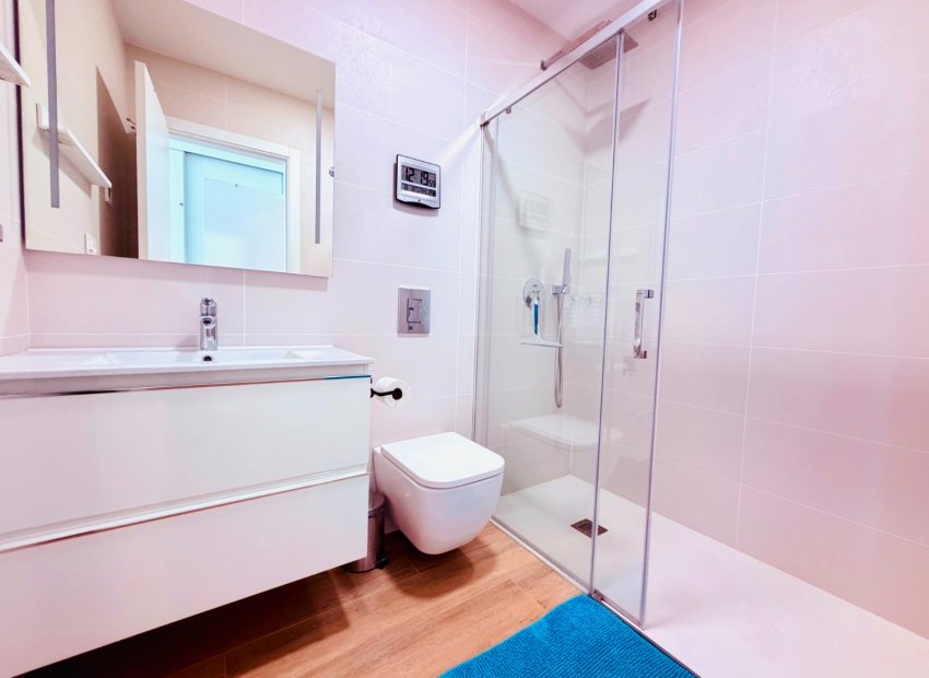Reventa - Apartamento -
Orihuela Costa