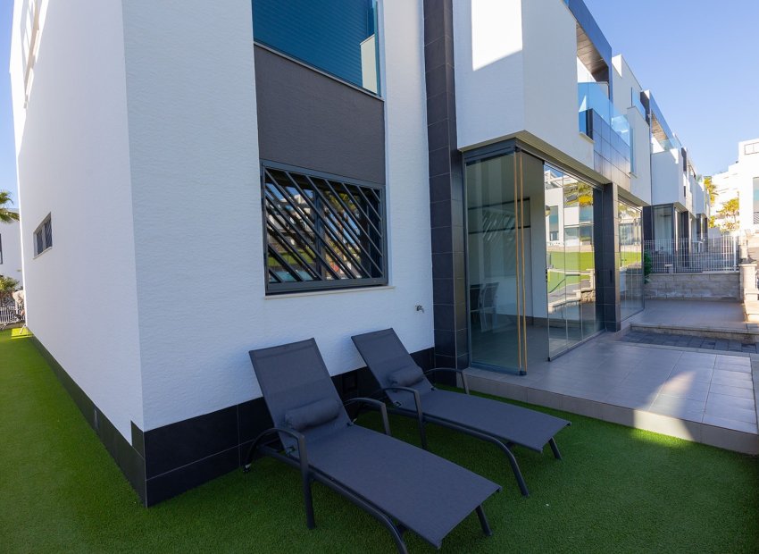 Reventa - Apartamento -
Punta Prima