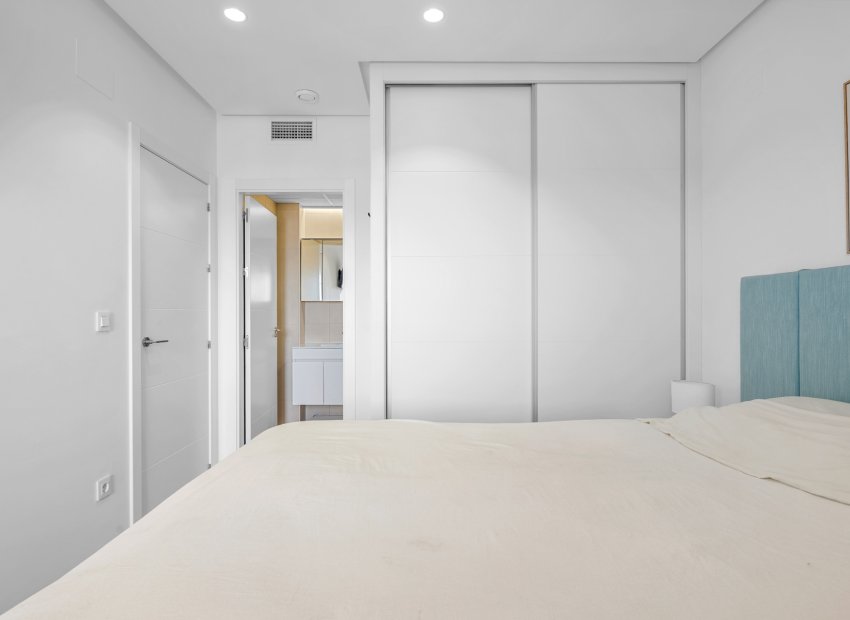 Reventa - Apartamento -
Torrevieja - Costa Blanca South