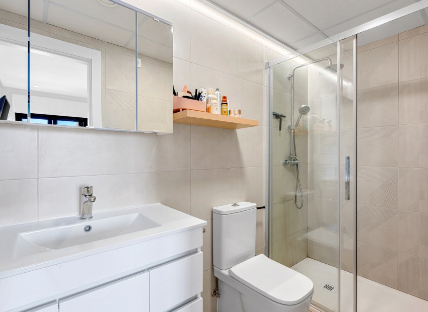 Reventa - Apartamento -
Torrevieja - Costa Blanca South
