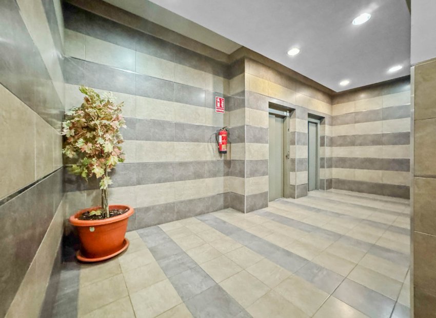 Reventa - Apartamento -
Torrevieja - El Molino