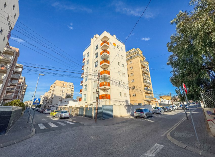 Reventa - Apartamento -
Torrevieja - Nueva Torrevieja
