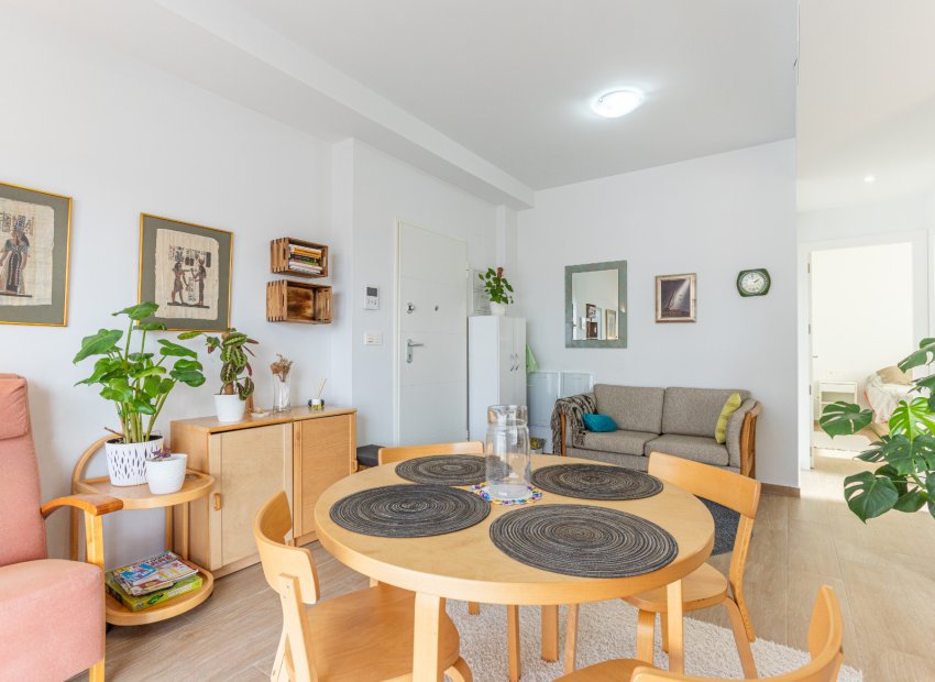 Reventa - Apartamento -
Torrevieja - Nueva Torrevieja