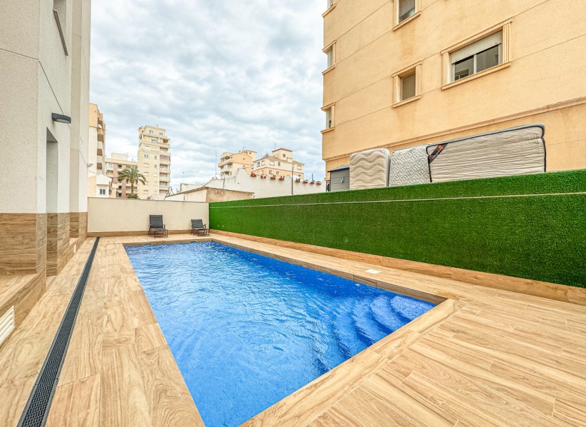 Reventa - Apartamento -
Torrevieja - Nueva Torrevieja