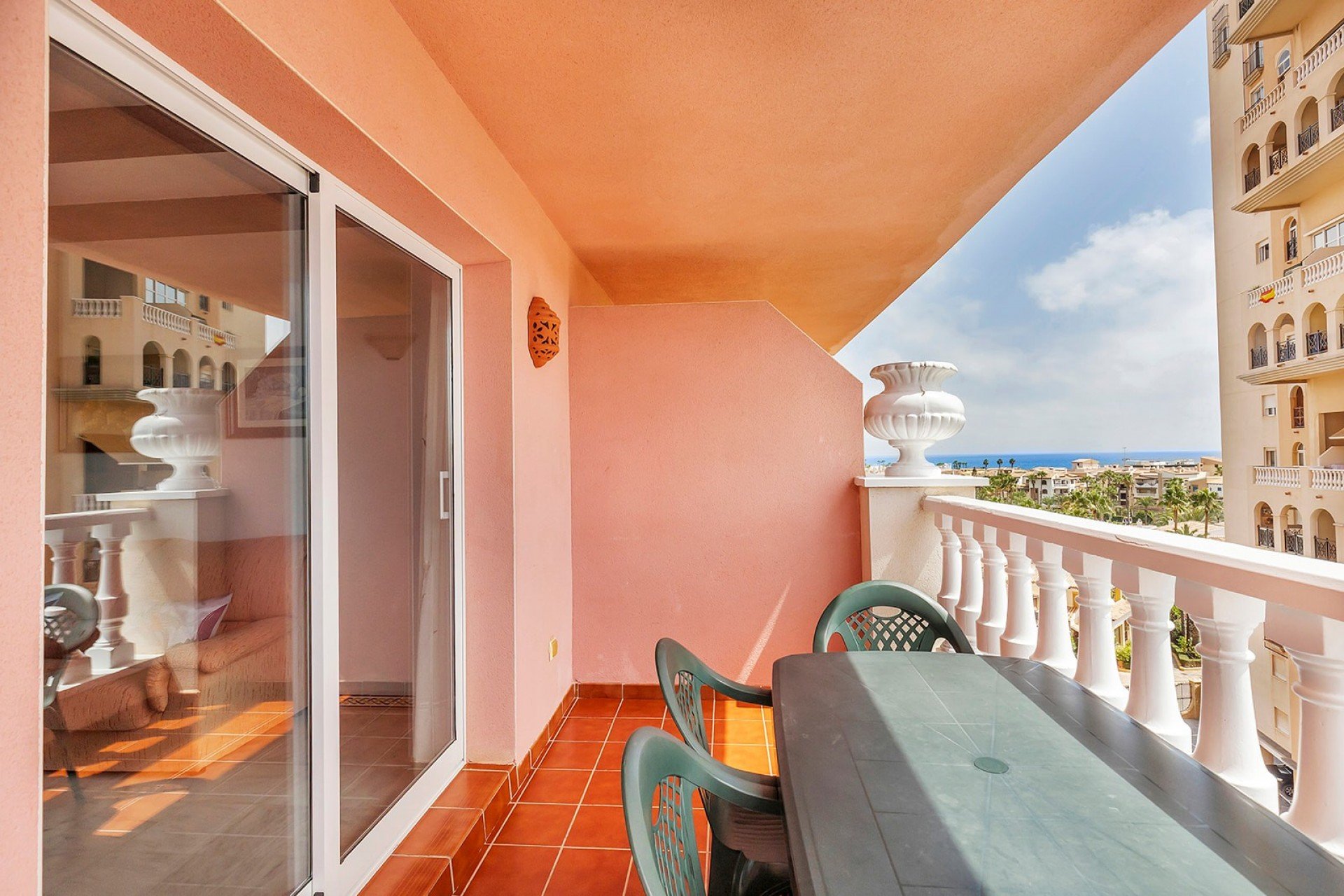 Reventa - Apartamento -
Torrevieja - Playa de los locos