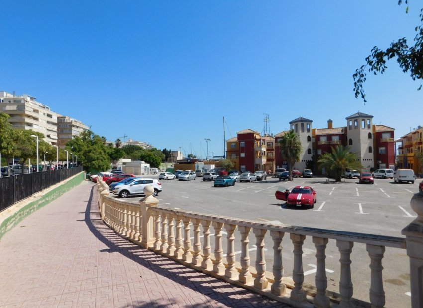 Reventa - Apartamento -
Torrevieja