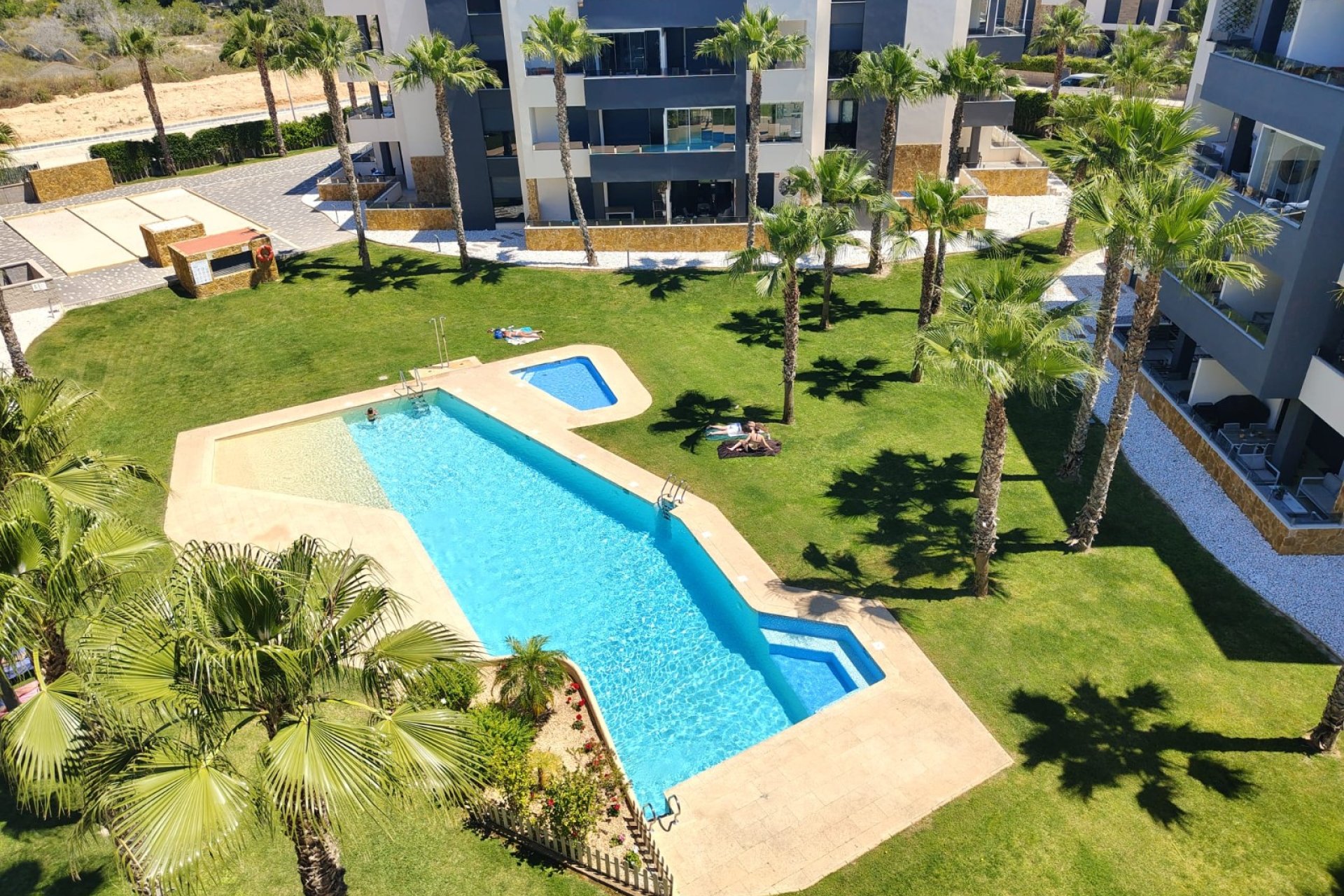 Reventa - Ático -
Los Altos - Torrevieja