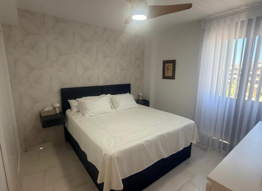 Reventa - Ático -
Los Altos - Torrevieja