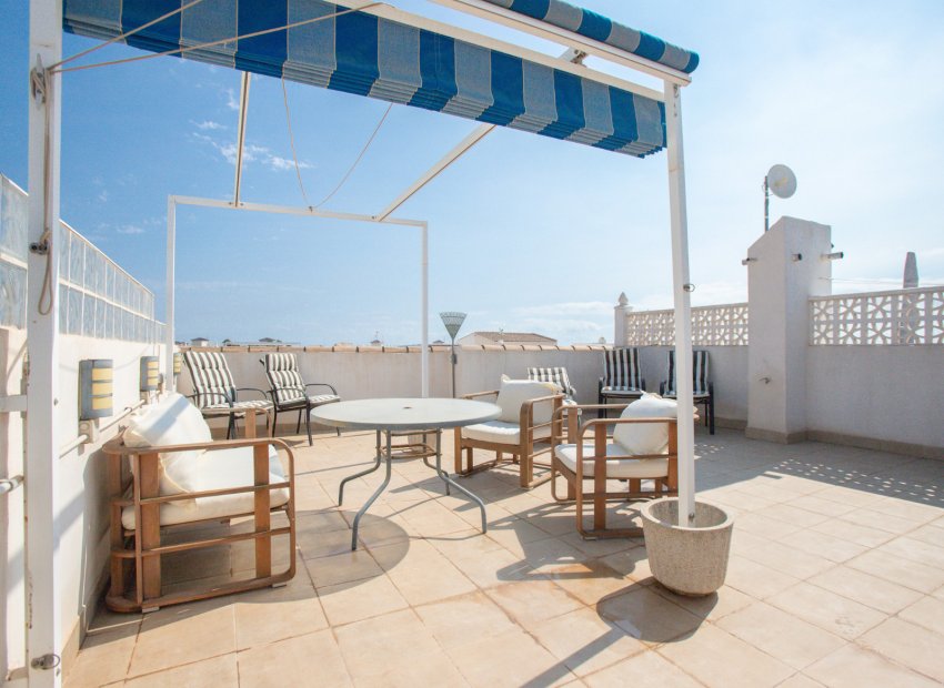 Reventa - Ático -
Orihuela Costa - Los Almendros-La Florida