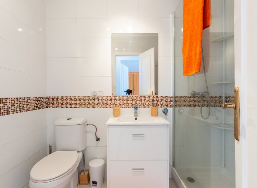 Reventa - Ático -
Orihuela Costa - Los Almendros-La Florida
