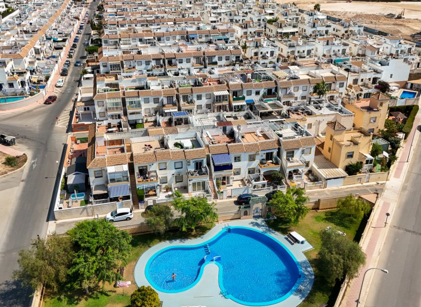 Reventa - Ático -
Orihuela Costa - Los Almendros-La Florida