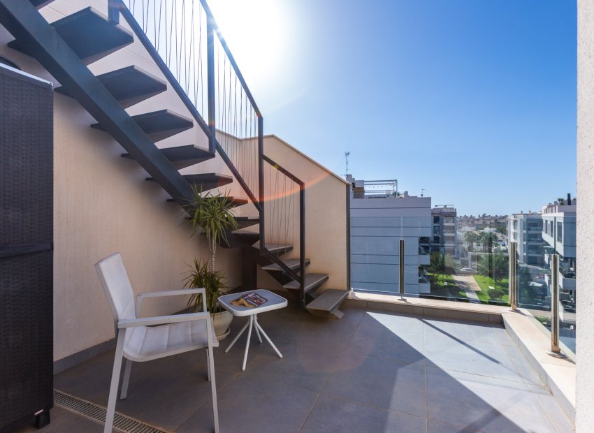 Reventa - Ático -
Orihuela Costa - Villamartín