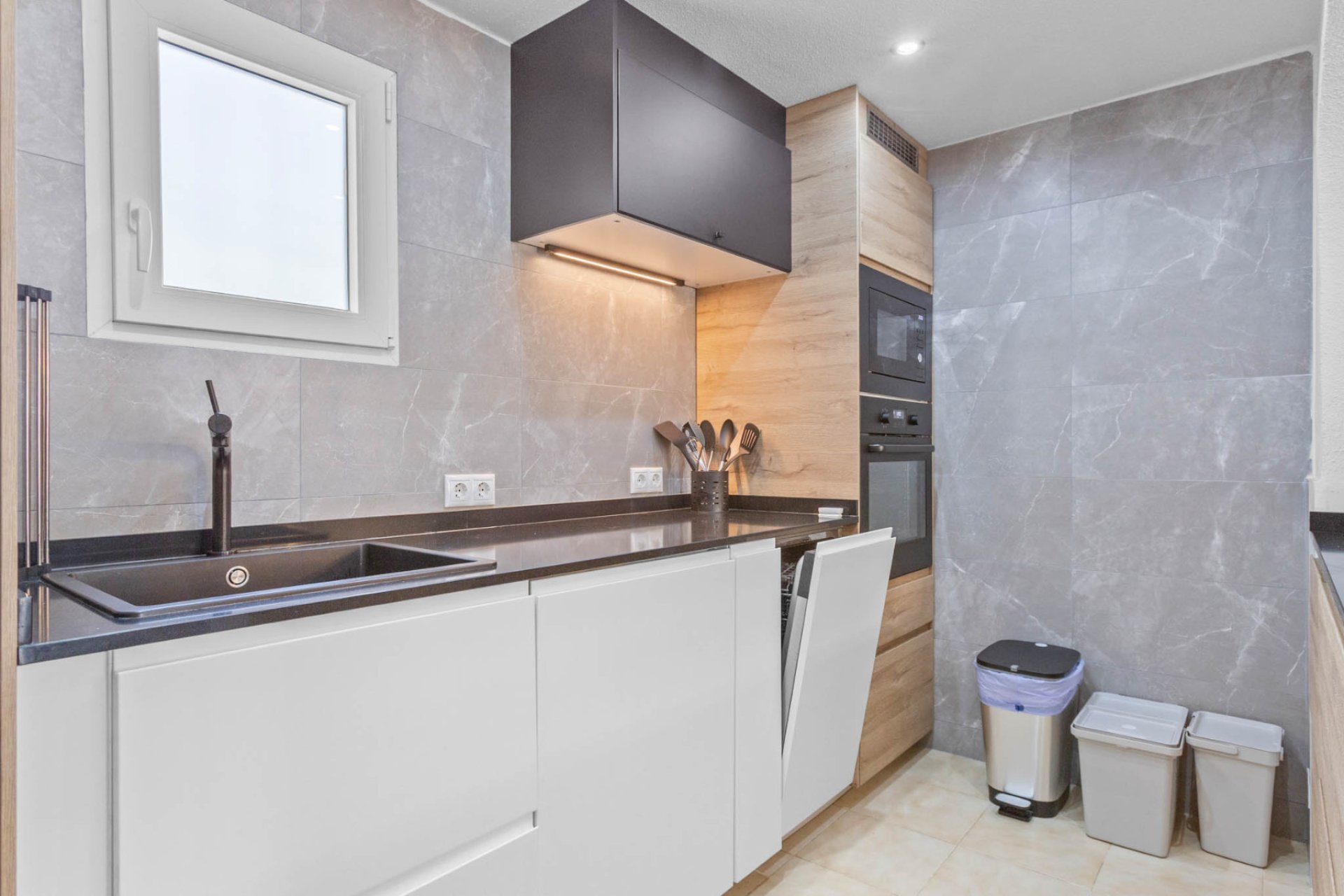 Reventa - Bungalow - Planta Baja -
Torrevieja - Lago Jardin