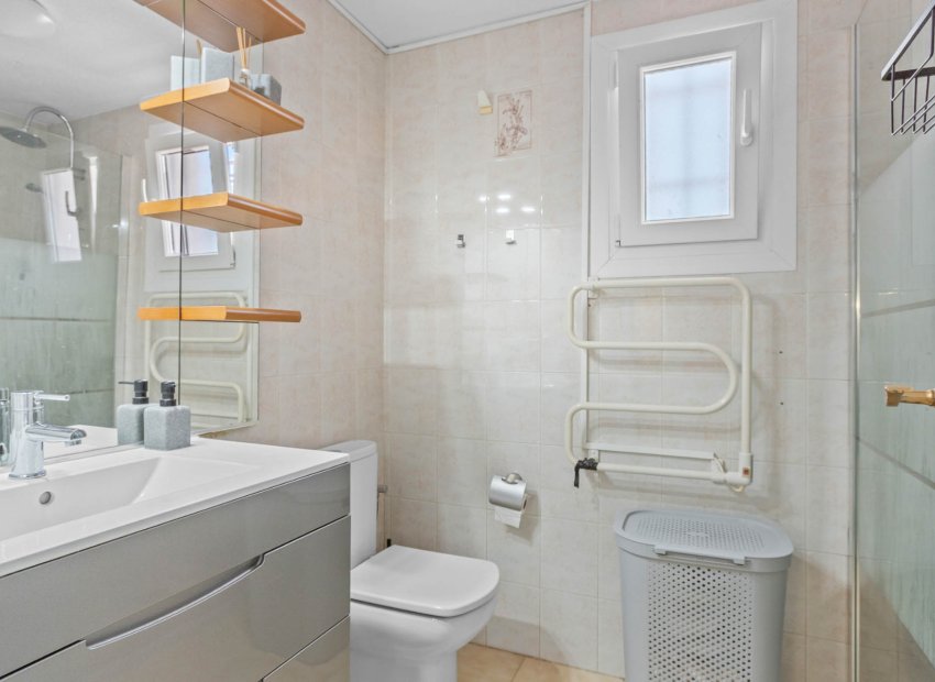 Reventa - Bungalow - Planta Baja -
Torrevieja - Lago Jardin