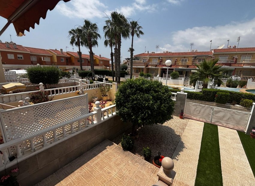 Reventa - Casa adosada -
Ciudad Quesada - Doña Pepa