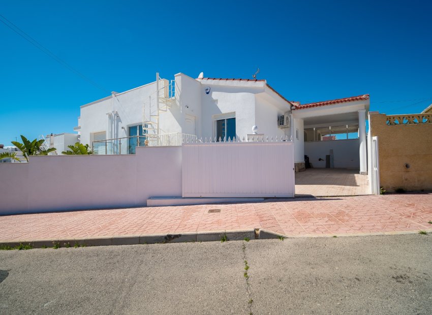 Reventa - Casa adosada -
Ciudad Quesada - Rojales - town