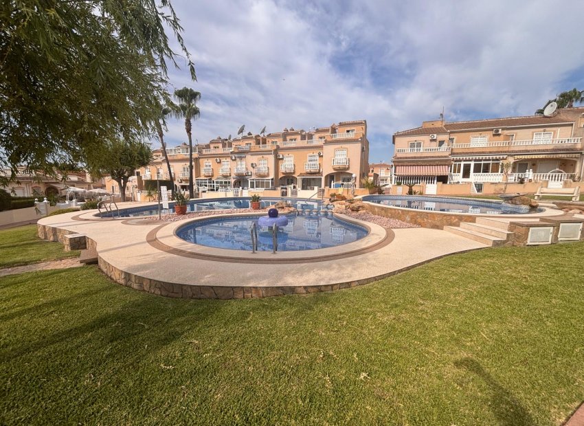 Reventa - Casa adosada -
Ciudad Quesada - Rojales - Urbanización Ciudad Quesada