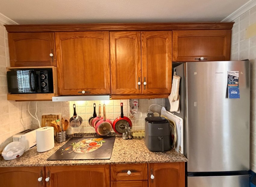 Reventa - Casa adosada -
El Raso