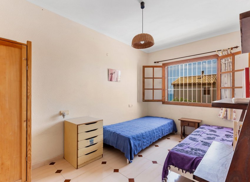 Reventa - Casa adosada -
La Mata - Playa