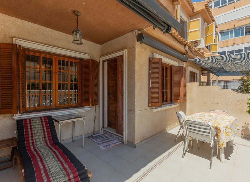 Reventa - Casa adosada -
La Mata - Playa