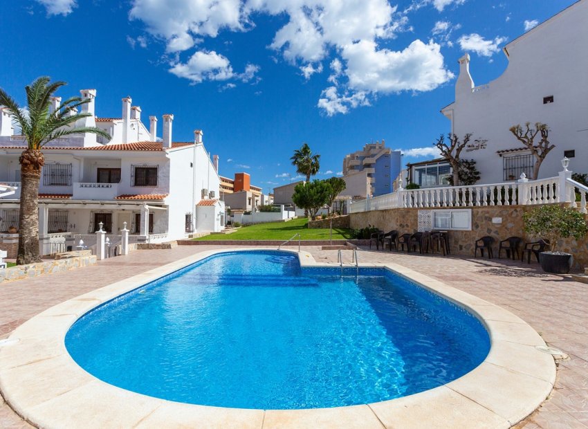 Reventa - Casa adosada -
La Mata