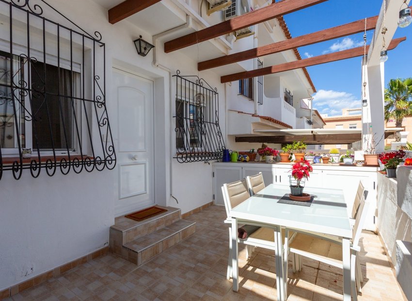 Reventa - Casa adosada -
La Mata