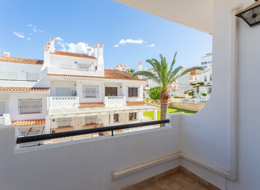 Reventa - Casa adosada -
La Mata