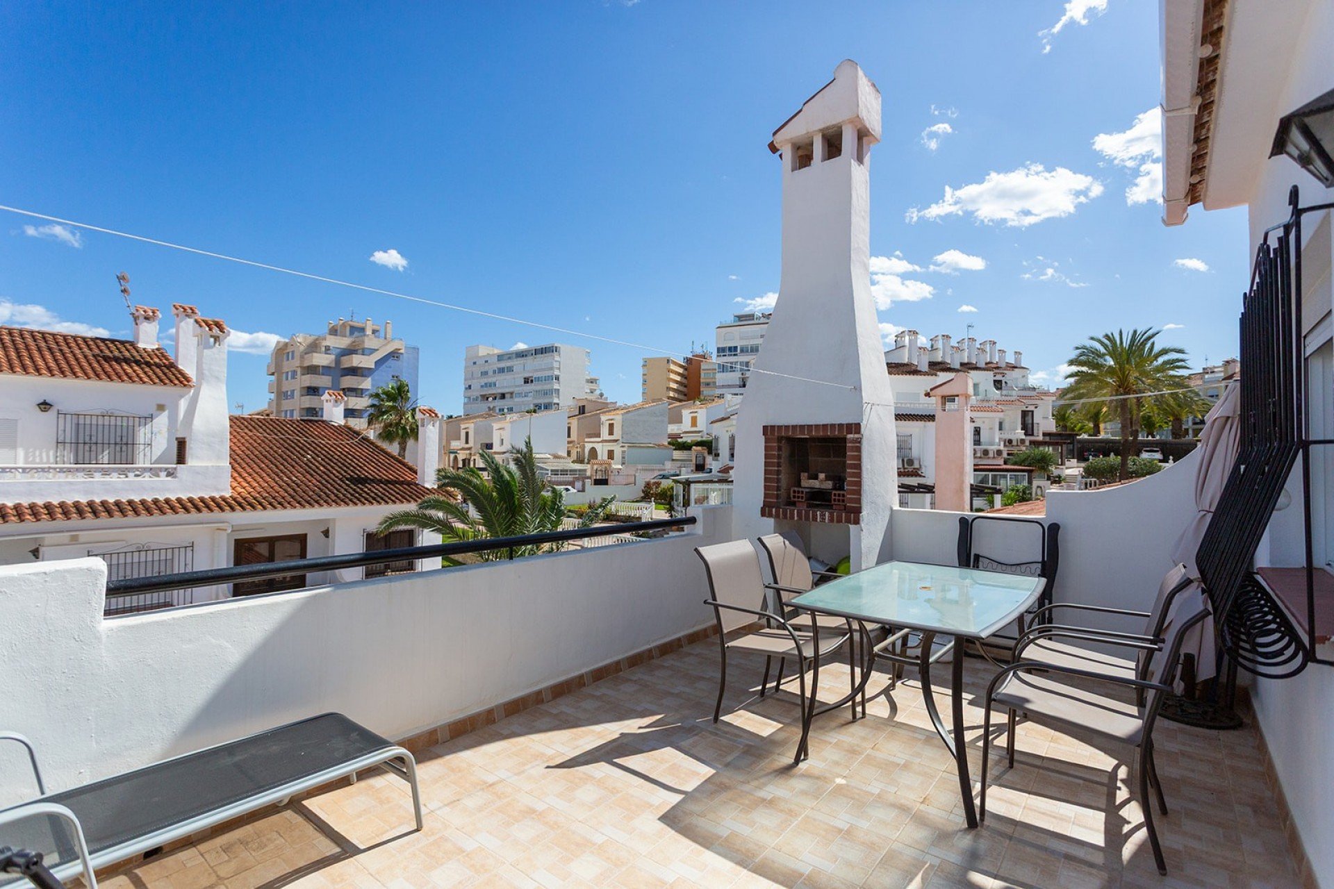 Reventa - Casa adosada -
La Mata