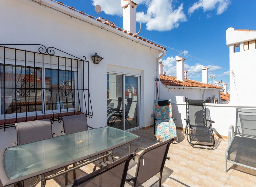 Reventa - Casa adosada -
La Mata