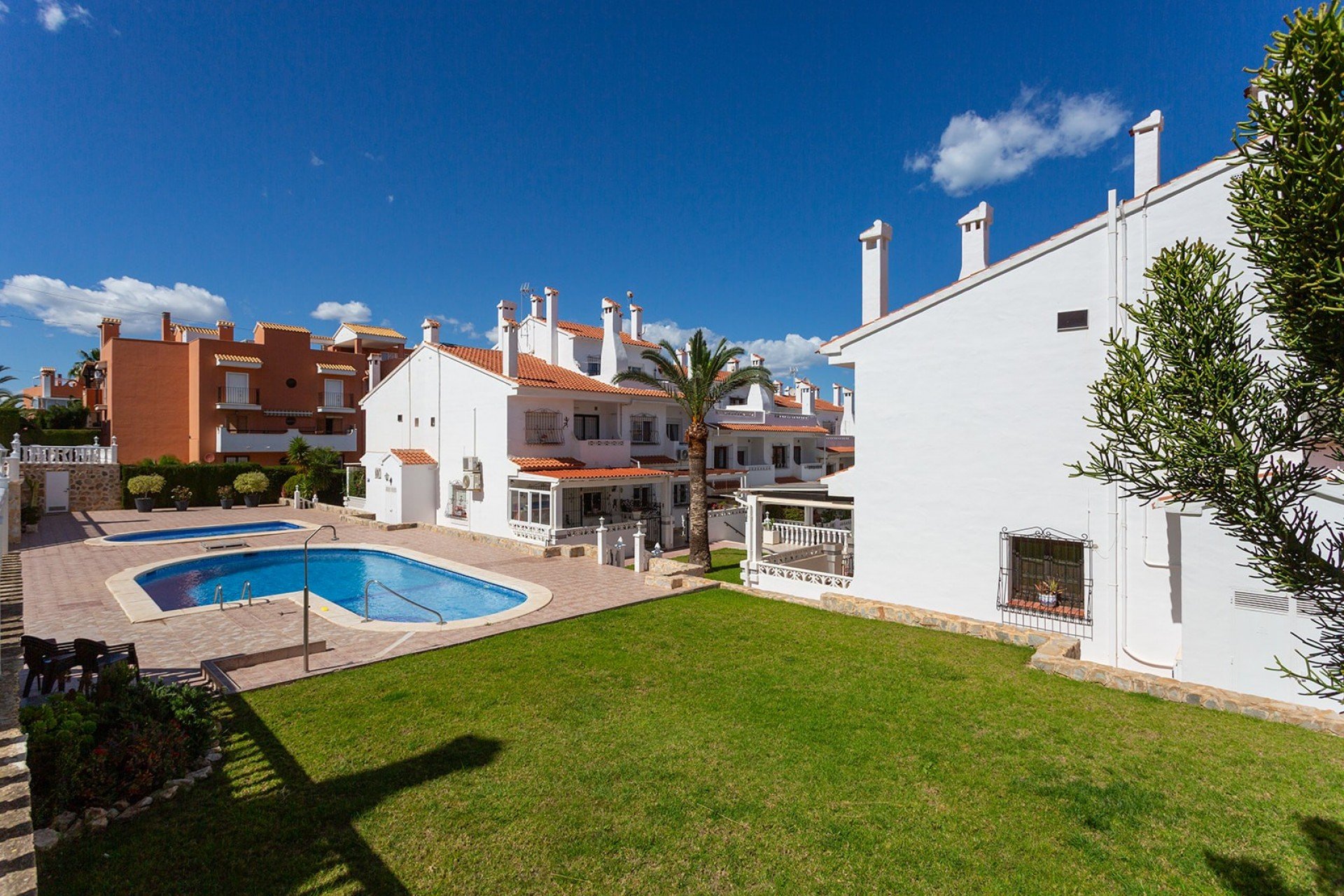Reventa - Casa adosada -
La Mata