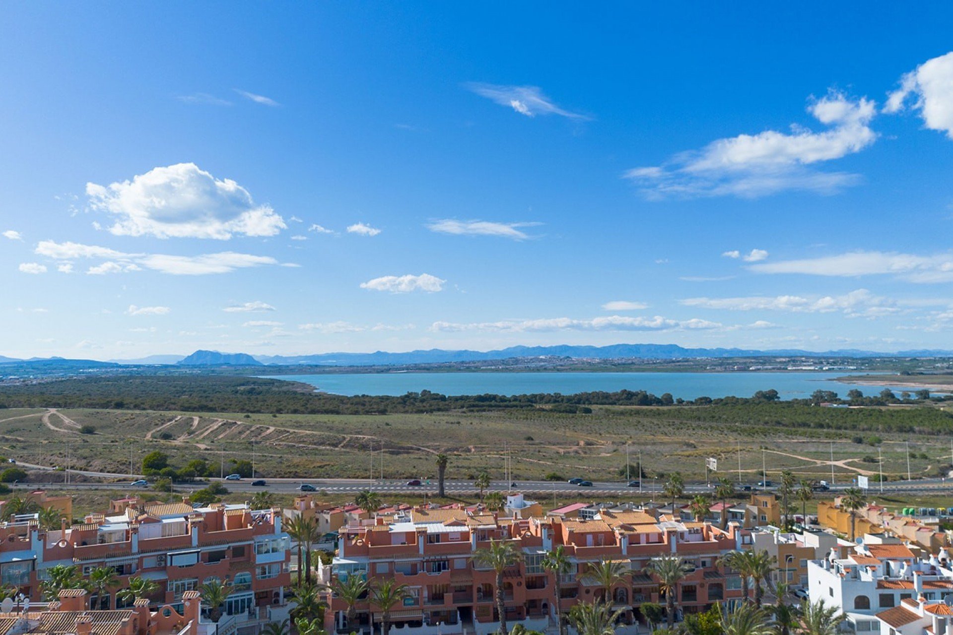 Reventa - Casa adosada -
La Mata