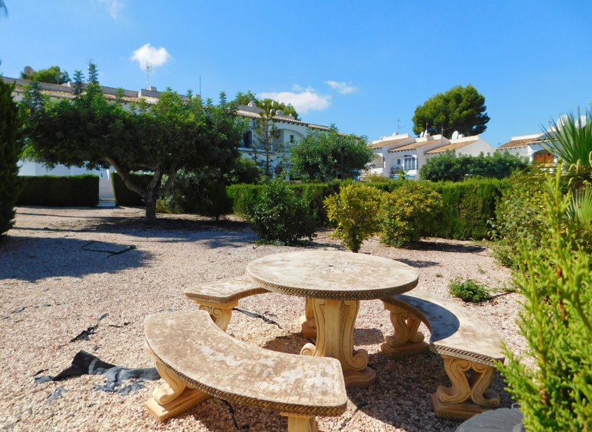 Reventa - Casa adosada -
Torrevieja - Lago Jardin