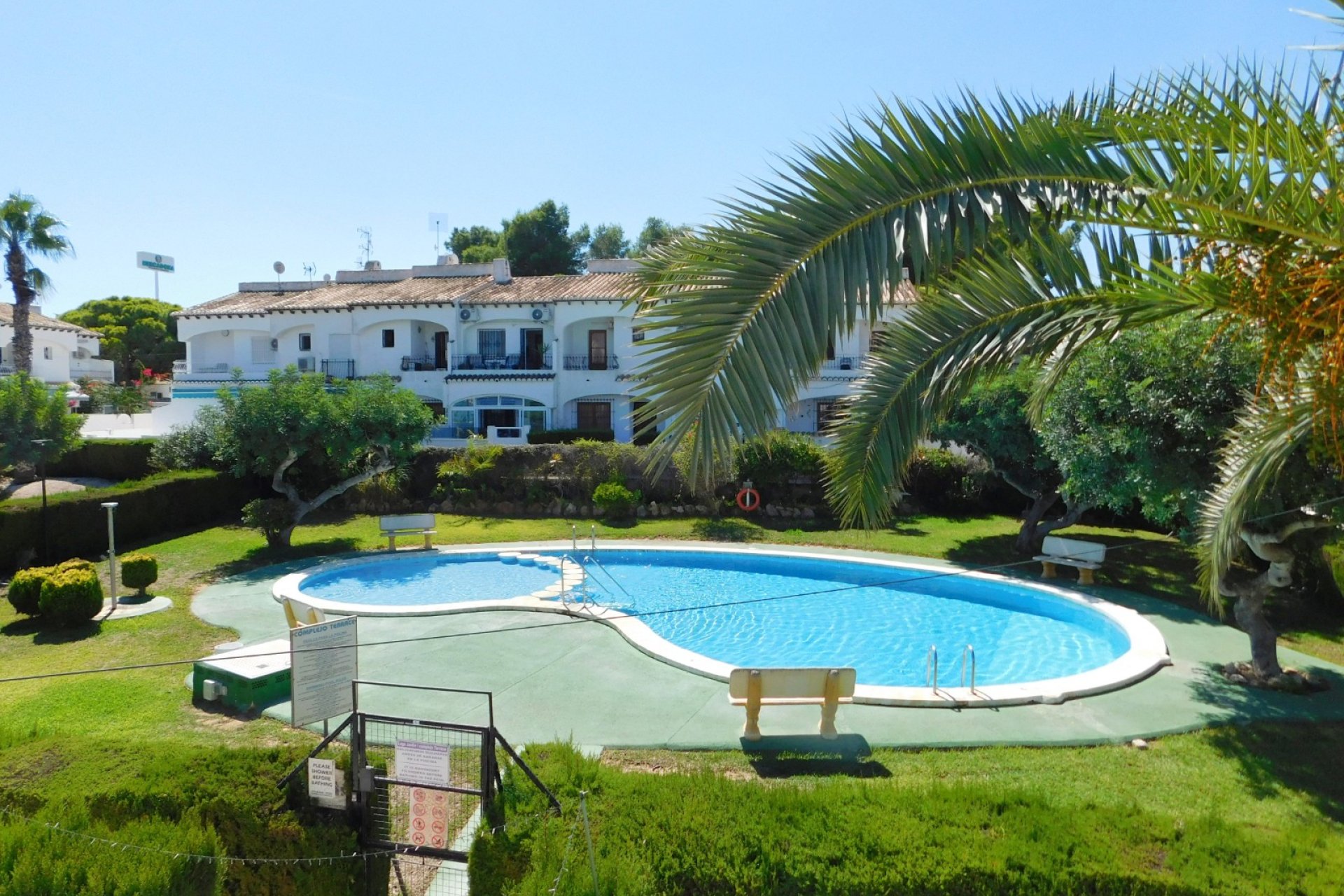 Reventa - Casa adosada -
Torrevieja - Lago Jardin