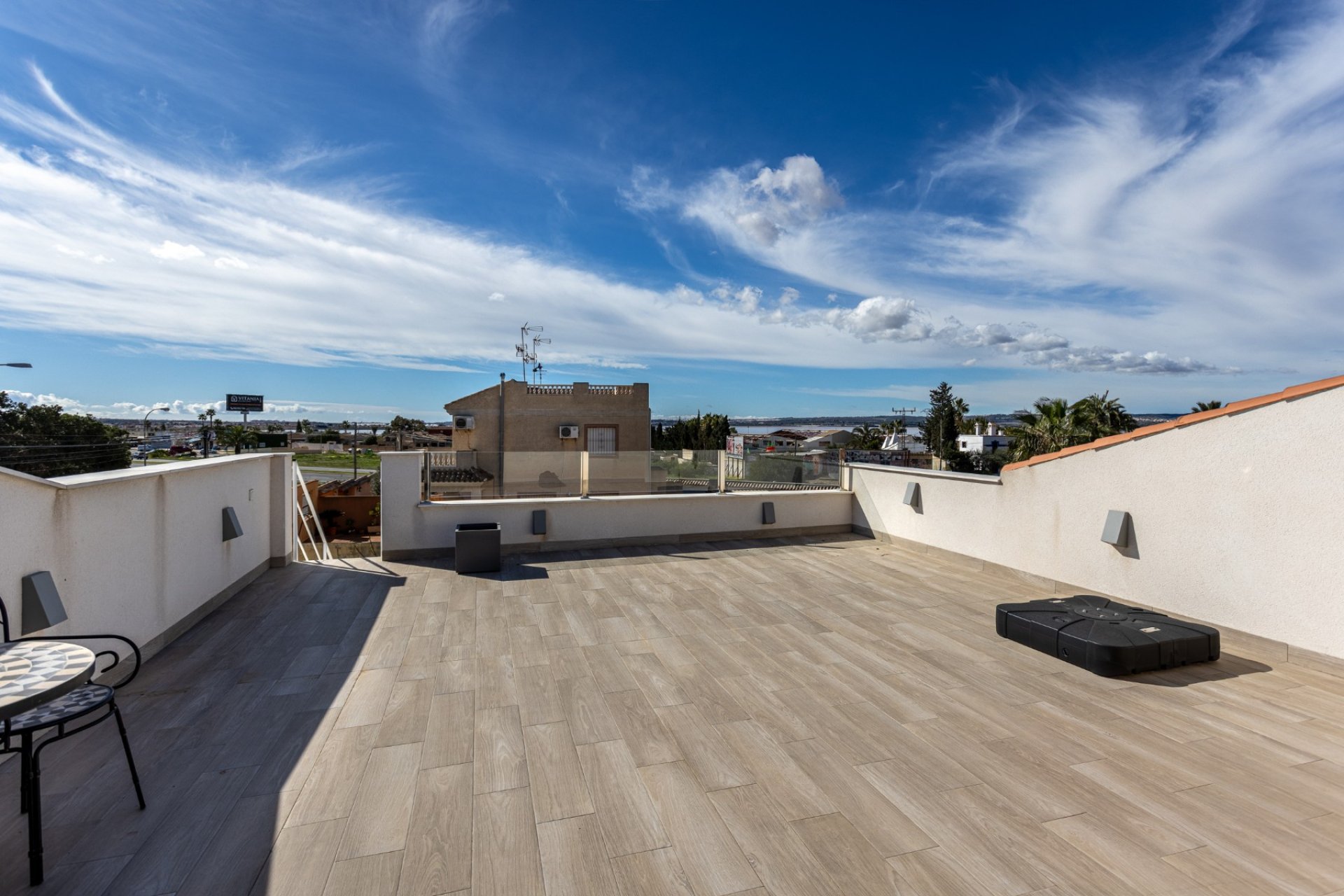 Reventa - Casa adosada -
Torrevieja - Urbanización San Luis