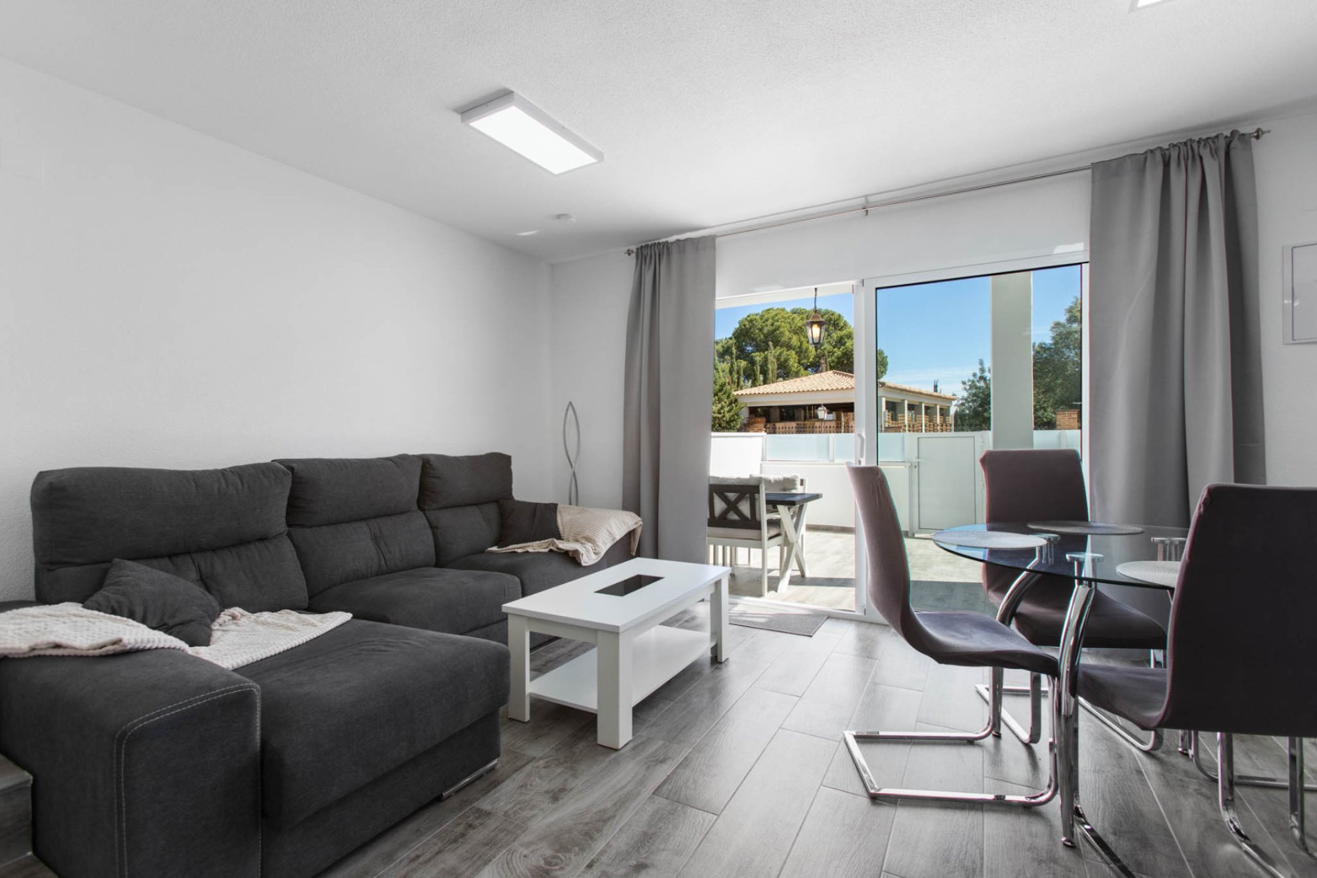 Reventa - Duplex -
Torrevieja - Lago Jardin