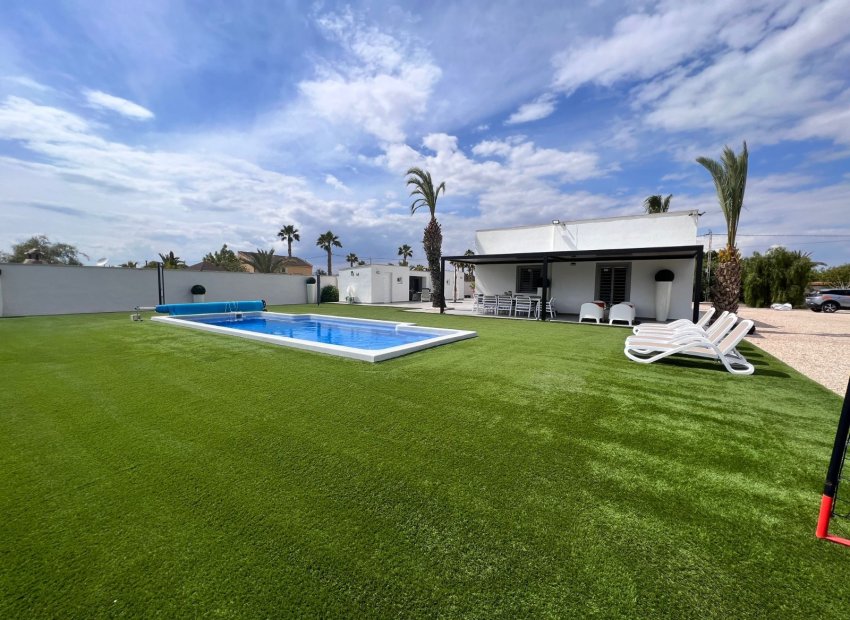 Reventa - Finca   -
Elche - La Marina