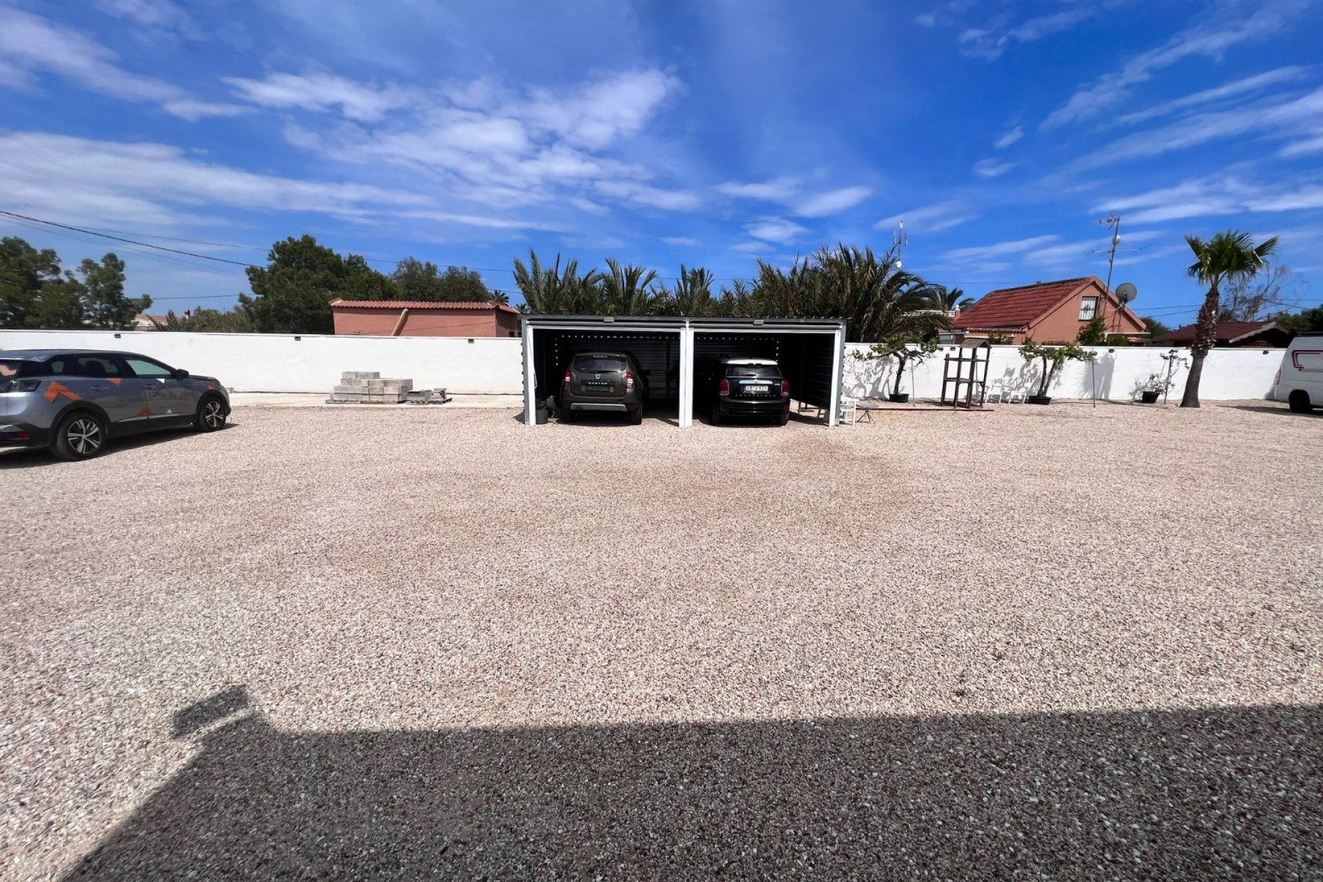 Reventa - Finca   -
Elche - La Marina