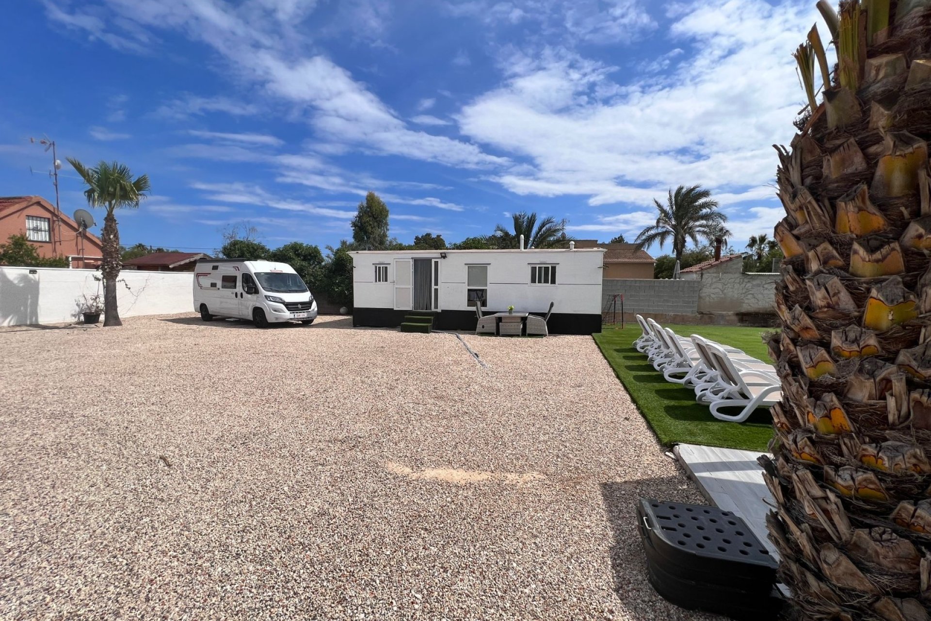 Reventa - Finca   -
Elche - La Marina