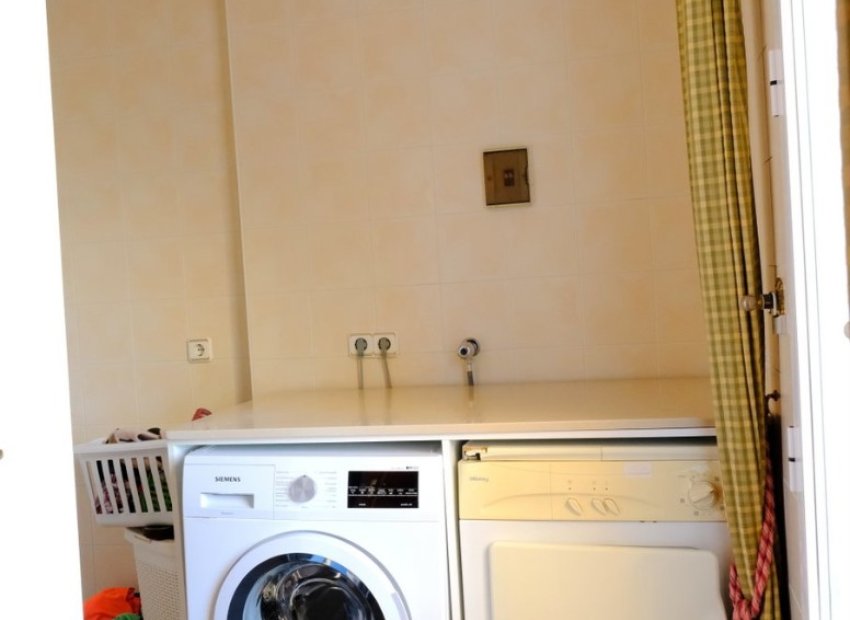 Reventa - Finca   -
Orihuela