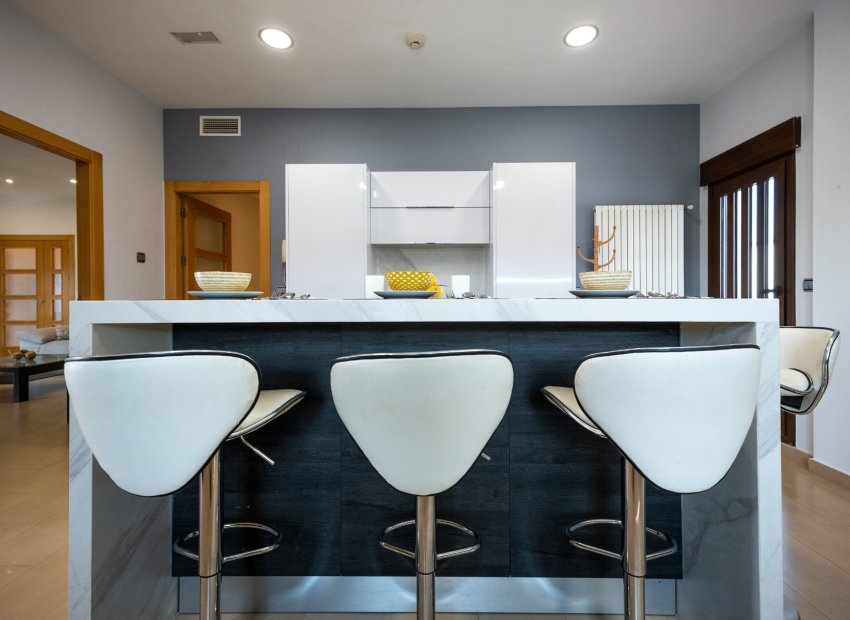 Reventa - Independiente / Villa -
Avileses