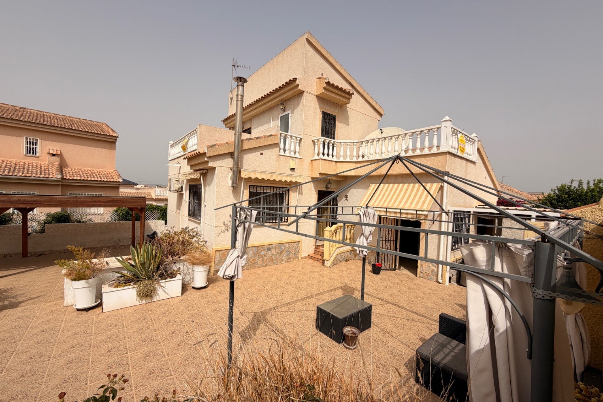 Reventa - Independiente / Villa -
Benijofar - Benimar