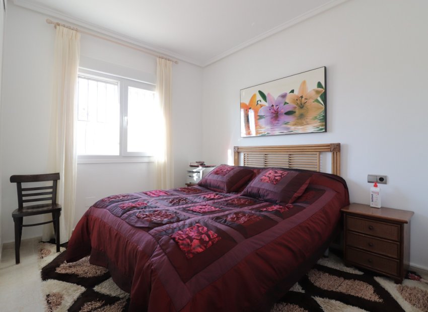 Reventa - Independiente / Villa -
Benijofar - Monte Azul