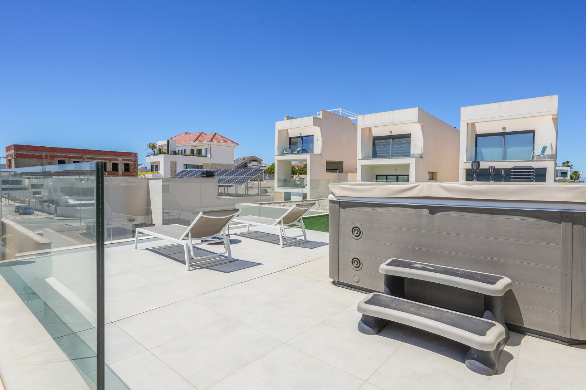 Reventa - Independiente / Villa -
Benijofar