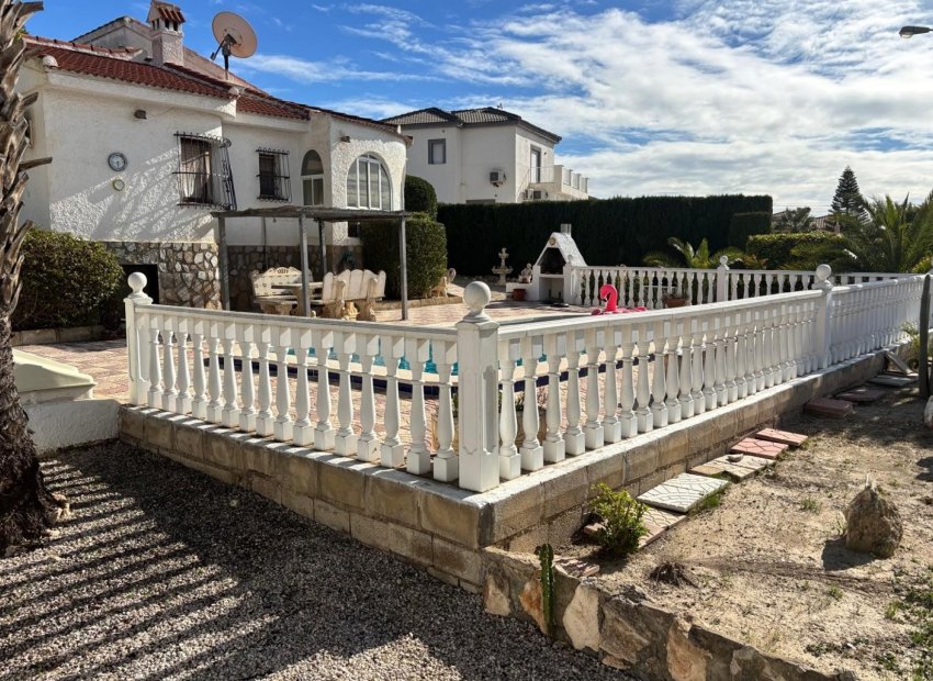 Reventa - Independiente / Villa -
Ciudad Quesada - Rojales - CENTRO