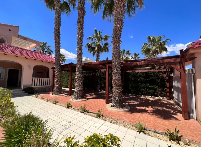 Reventa - Independiente / Villa -
Ciudad Quesada - Rojales - Ciudad Quesada - Doña Pepa