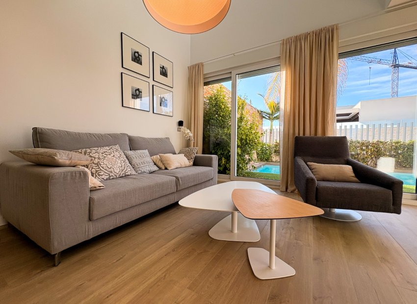 Reventa - Independiente / Villa -
Ciudad Quesada - Rojales - Ciudad Quesada